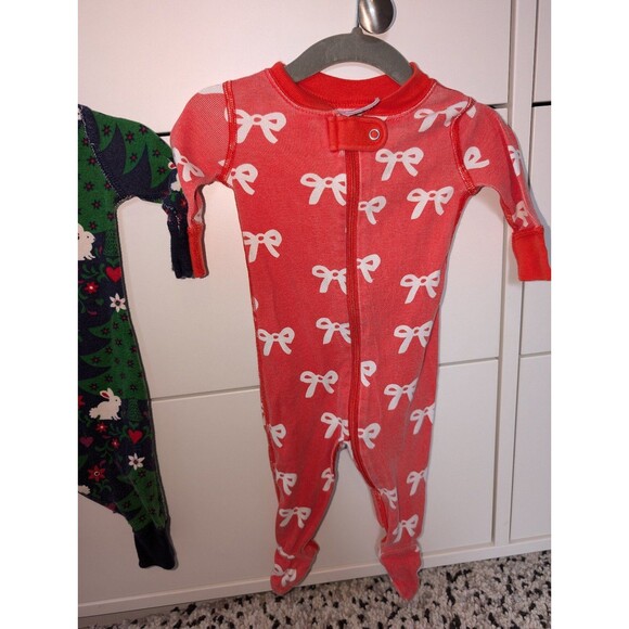 Hanna Andersson bundle of two holiday PJs 0-3 - Picture 3 of 6